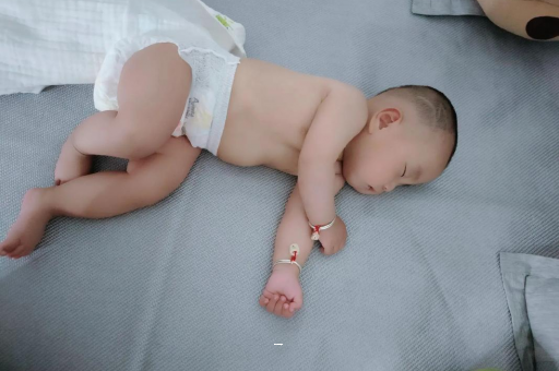 迪庆孕妇肚脐周围发青